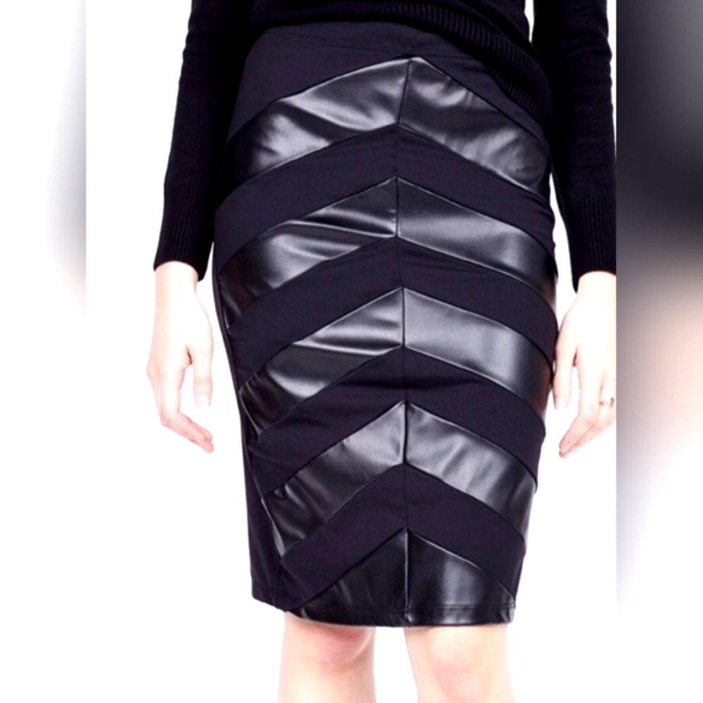 Rune Black Chevron Stretchy Pencil Skirt with Back Slit Sz L NWOT